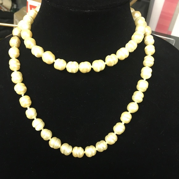 CHANEL Faux CoCo Pearl Long Necklace - Picture 3 of 8